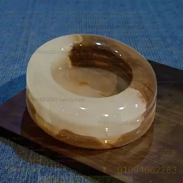 طفاية أونيكس بني