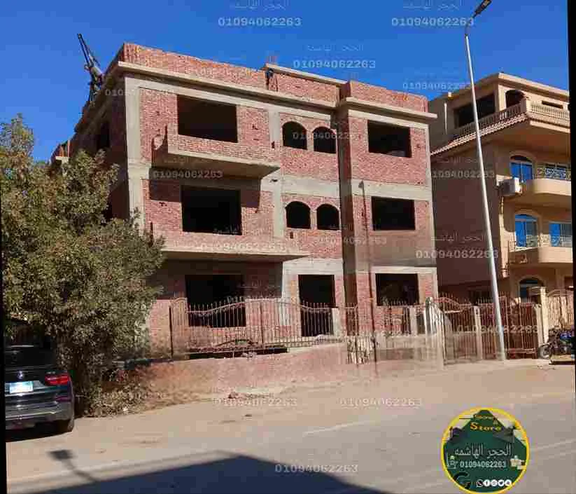 فيلا الجولف بطوب أحمر قبل العمل