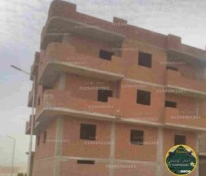 اثناء البدأ بتشطيب فيلا الثويس بالحجر الكريمي