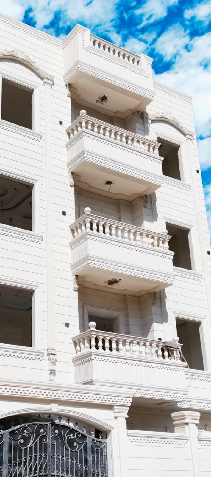 برامق واجهة فيلا حجر أبيض أزازي صغيرة